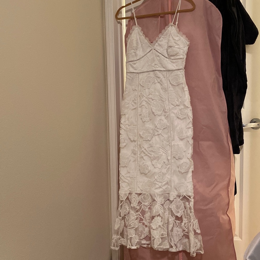 White Floral Mesh Lace Trumpet Midi Dress